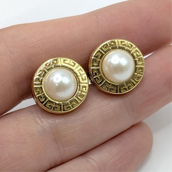 Vintage Givenchy Gold Tone Cabochon Faux Pearl Logo Round Clip On Earrings .5in - Picture 4 of 6